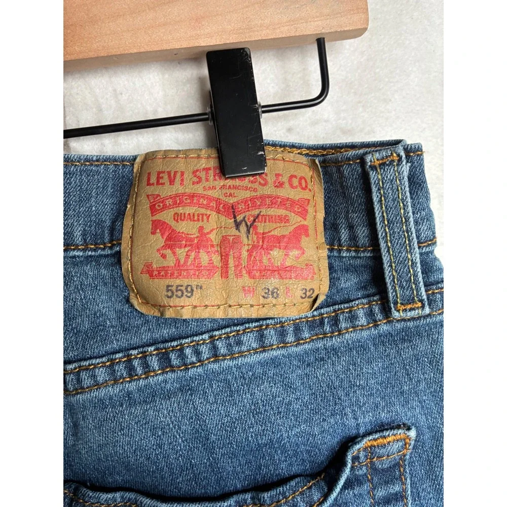 Levis 559 Relaxed Straight Jeans Mens 36x32 Medium Wash Blue Denim 00559-0463